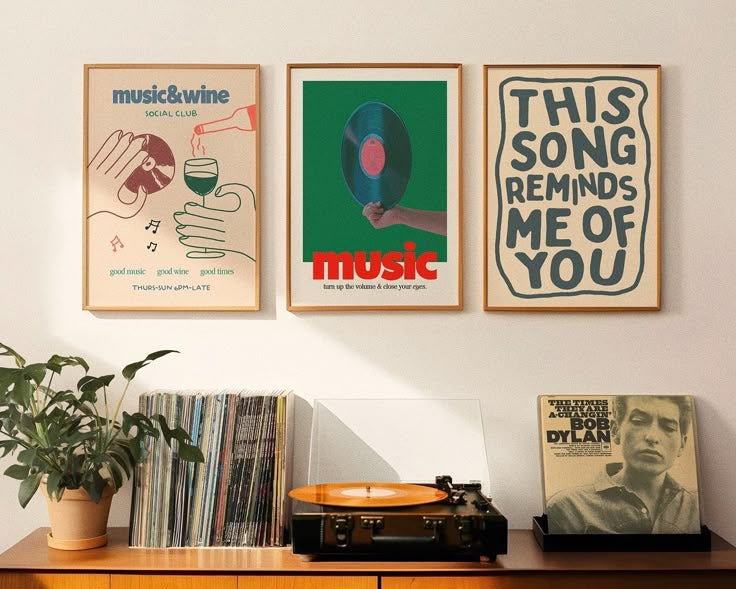 Flera posters med färgstarka motiv, perfekta för kampanj eller inredning